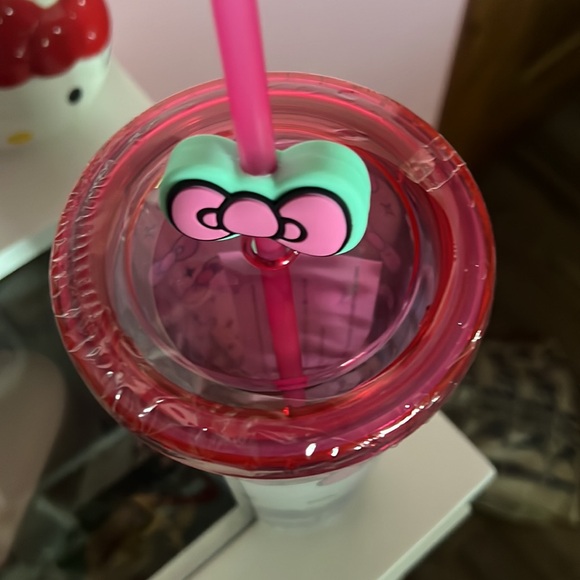 Hello Kitty - Picture 3 of 3